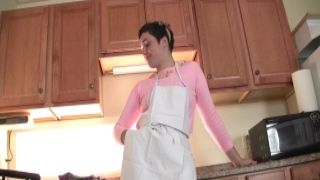 WeAreHairy - Barb - Kitchen